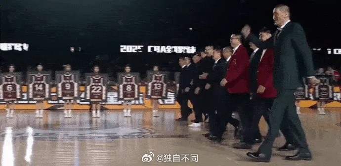 記者：今年的CBA全明星 除了正賽依舊難看外 其他環節還真不錯