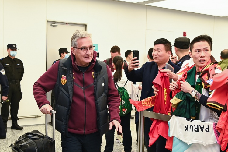 蘇媒：國足仍有爭第二希望，但真的不能再“守”下去了